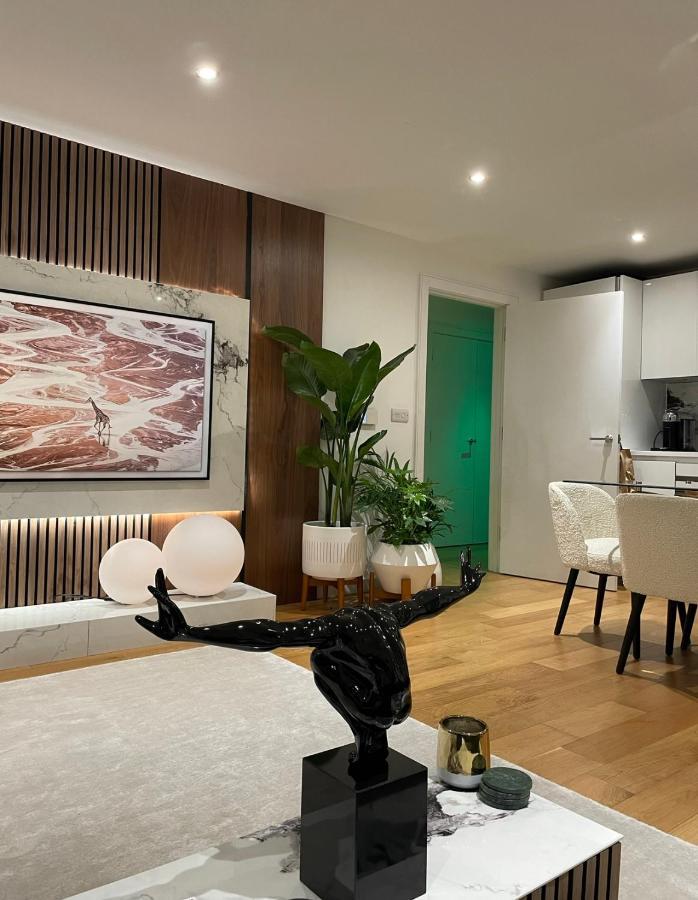 Cosy Bedroom In Luxury Apartment London Kültér fotó