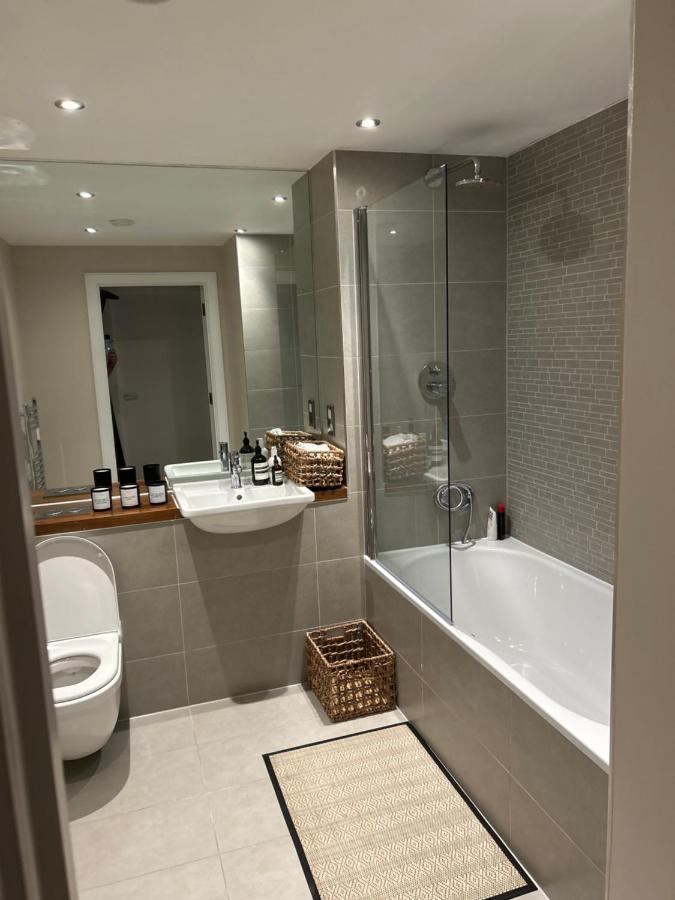Cosy Bedroom In Luxury Apartment London Kültér fotó